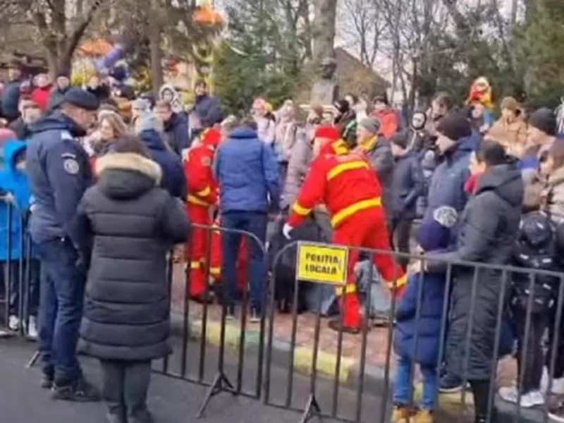 Un elev de la Școala de Jandarmi a leșinat în timpul paradei militare  -Foto: Suceava