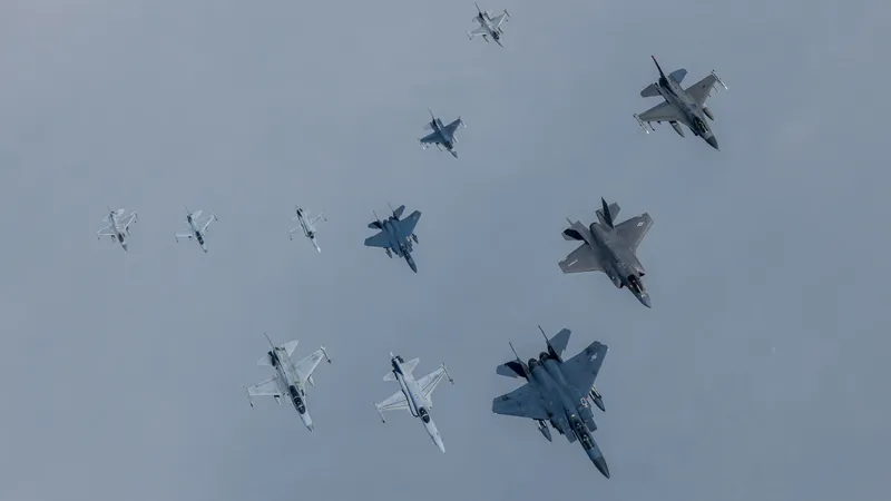 SUA au vânat prin Alaska șase avioane rusești cu aeronave F-35 de 100.000.000$ - FOTO DOD