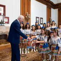Teodor Meleșcanu ne joacă pe toți pe degete ca pe niște copii/FOTO: facebook.com