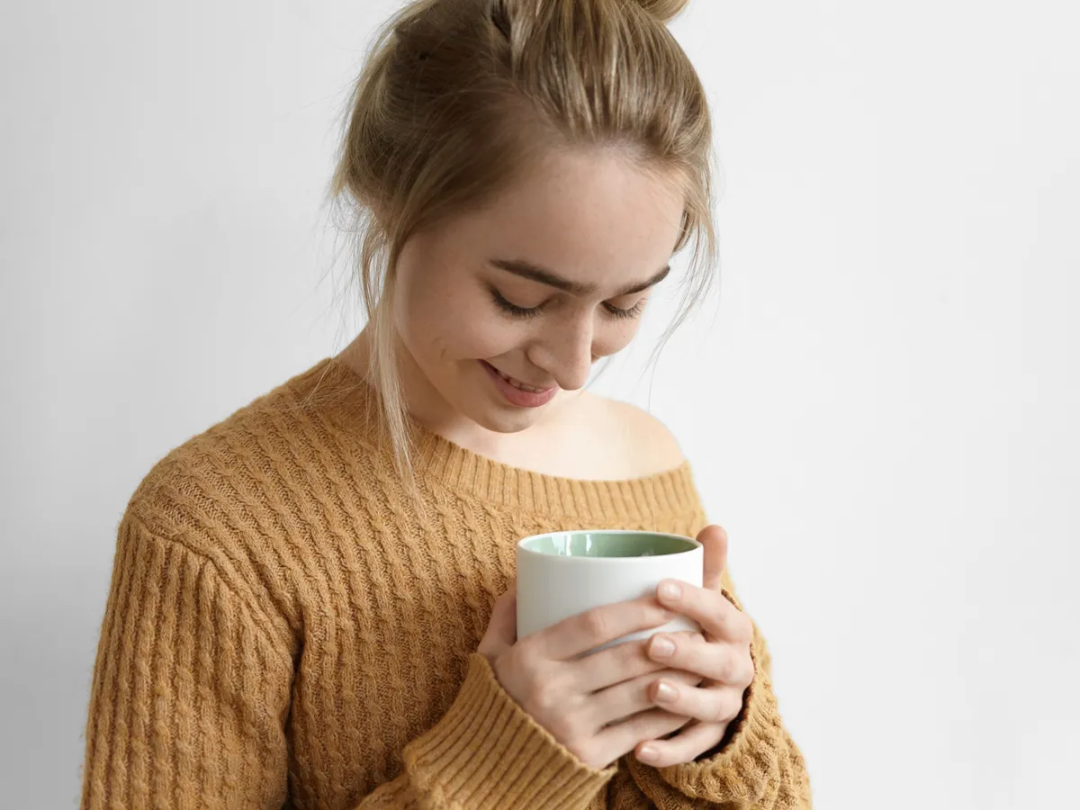 Cum să-ți prepari un ceai din “planta sfântă” pe care preoții o tăiau cu seceri de aur. Te scăpa de anxietate