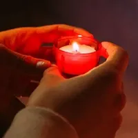 VIDEO Se dădeau drept măicuţe şi livrau ritualuri religioase, contra bani - Foto: Pexels/ Anna Shvets