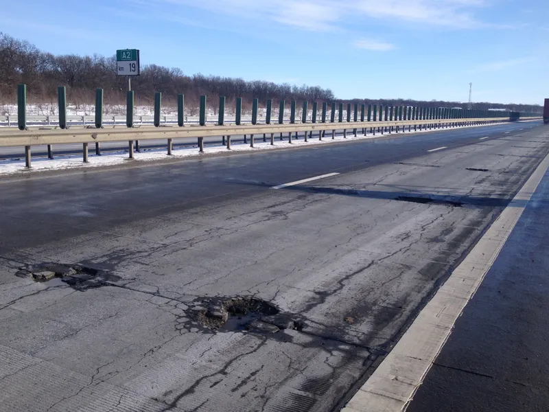 Autostrada Soarelui, plină de gropi/FOTO: economica.net