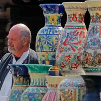 România, surprinzătoare: 60% pentru un lider autoritar, 25% susțin Rusia. 80% vor rămânerea în NATO / Profimedia
