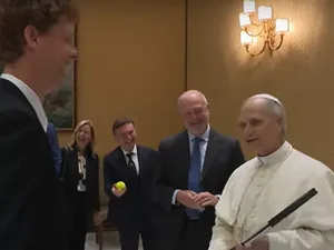 A fost primit la Vatican și i-a făcut propunerea Papei Leon al XIV-lea! Suveranul pontif nu a stat pe gânduri: ”Mai bine nu”