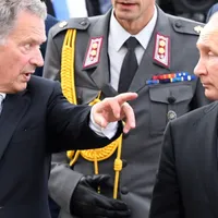 Preşedintele finlandez Sauli Niinisto și omologul său rus, Vladimir Putin. / Foto: digi24.ro