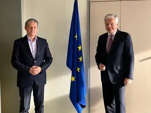 Comisarul european pentru Justiţie, Didier Reynders, urmărește cazul Danileţ, anunță Dacian Cioloș. / Foto: Dacian Cioloș, Facebook