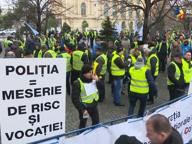 Polițiștii protestează în fața Guvernului și Parlamentului de la ora 10.00. Vor salarii mai mari/FOTO: tomisnews.ro