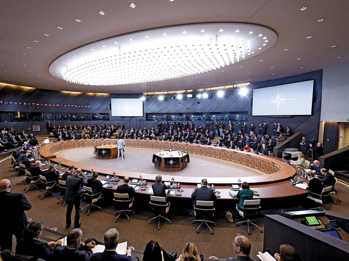 LINIA DE APĂRARE Pete Hegseth a îndemnat la Bruxelles aliații NATO să consolideze apărarea - Foto: Getty Images