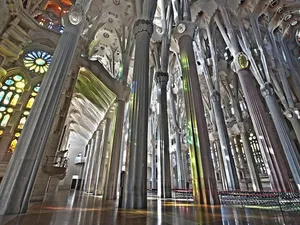 Care este clădirea care va fi gata la 144 de ani după ce a început construcţia - Foto: Wikimedia/Sagrada Família (oficial)/CC BY-SA 3.0