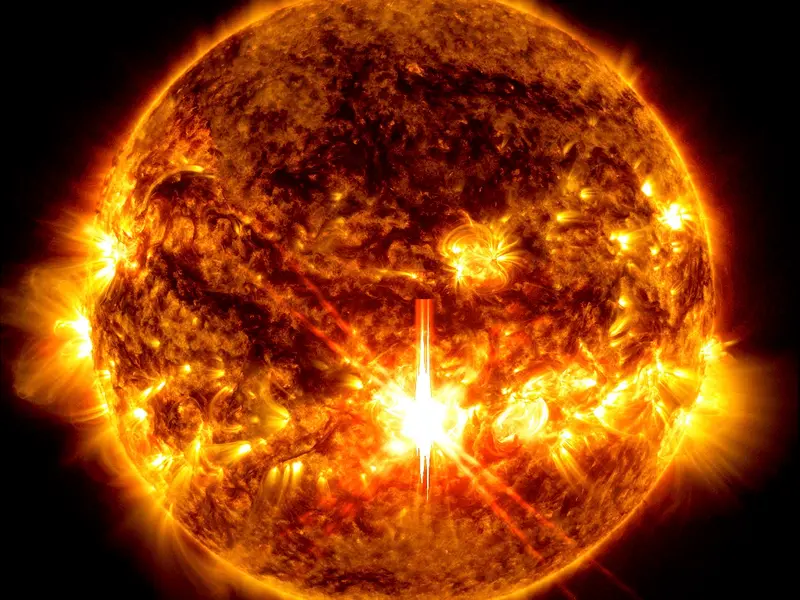 Imagini unice! Cea mai mare erupţie solară din ultimii ani, filmată de un satelit NASA - Foto: Profimedia Images - Imagine cu rol ilustrativ