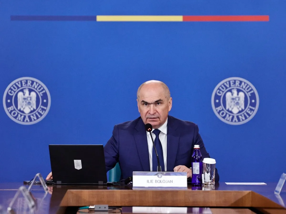 Guvernul Bolojan discută interzicerea cumulului pensie-salariu. Proiectul ar putea ajunge în Parlament