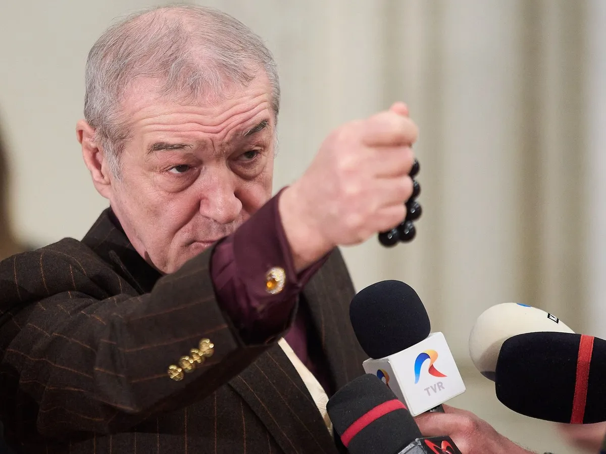 Reacția lui Becali după ce i-a fost redusă pensia cu 300 de lei: Mai dau eu 100 de pensii de la mine - Foto: Profimedia images