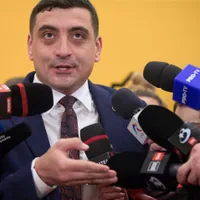 George Simion, "culcat" la picioarele lui Călin Georgescu: "Nu candidez. Voi face ce zice el" - Foto: Profimedia images