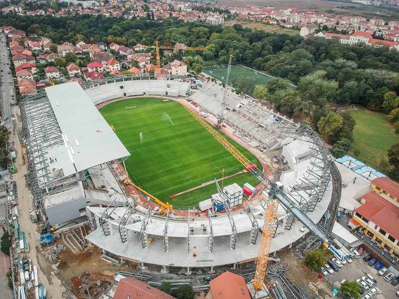 Finala CFR - FCSB, pe un teren vechi la Buzău. România a cheltuit 2 miliarde lei pe stadioane noi (Stadion Sibiu) / Turnul Sfatului