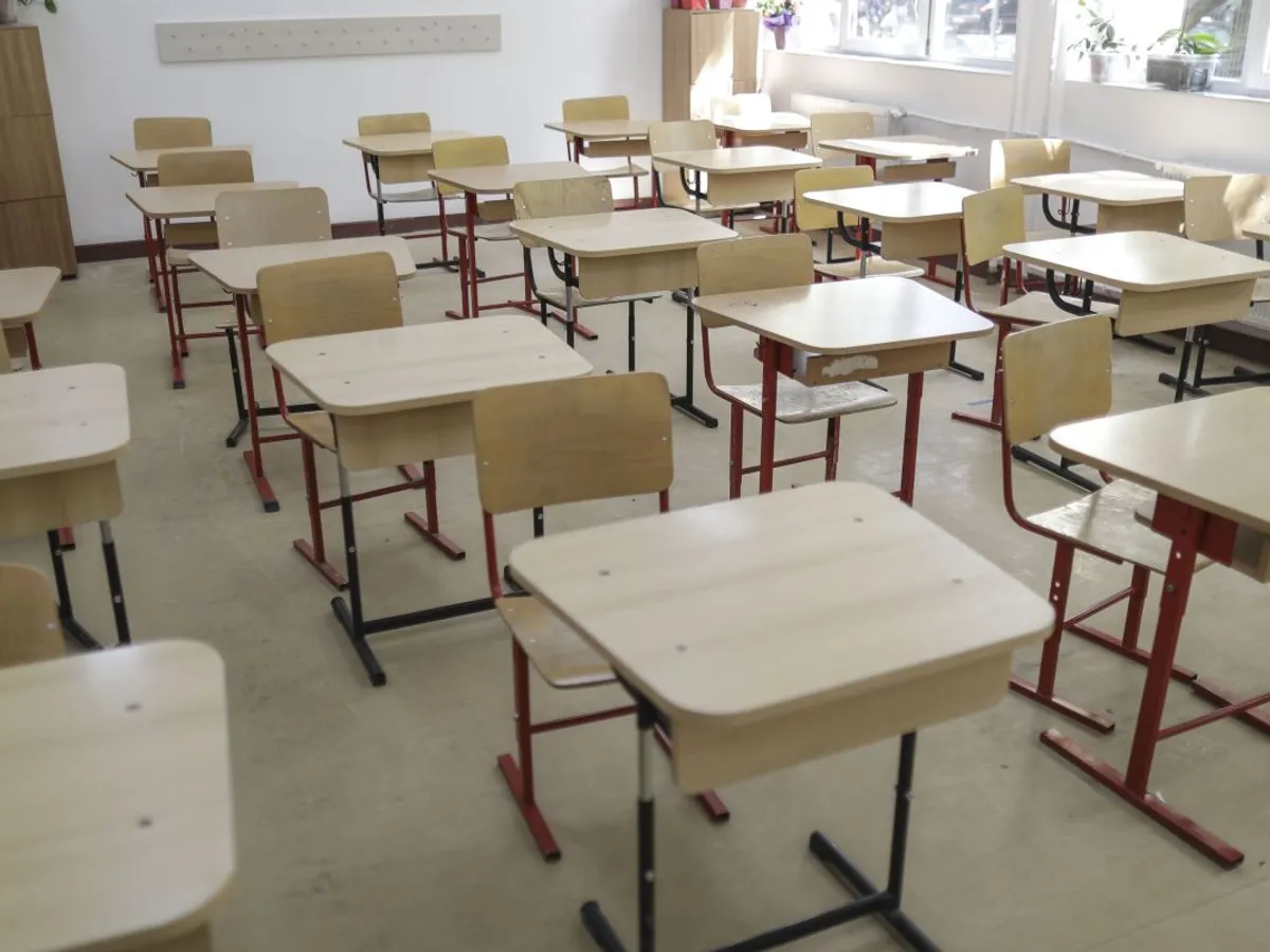 Foto: CUVINTE CHEIE scoala scoli educatie copii invatamant sala de clasa banci DREPTURI DE AUTOR Inquam Photos / Octav Ganea