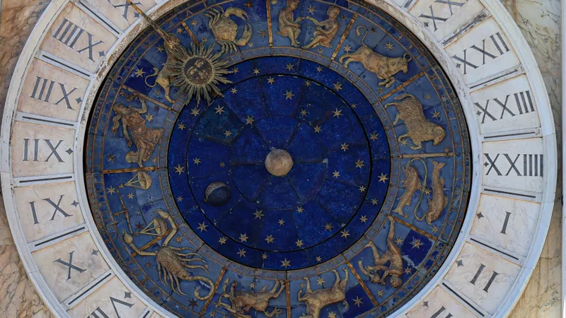 HOROSCOP 17 noiembrie. Ce răspuns divin primesc mâine zodiile. Care semn se bucură de protecție? Foto: Pexels (fotografie cu caracter ilustrativ)