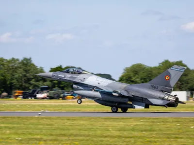 Avion de război F-16 - Foto: Profimedia images