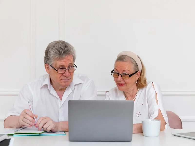 Foto: Pensionarii află că dosarele vor fi verificate de Ministerul Muncii Sursa: Freepik