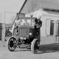 Primul tractor românesc, IAR 22, produs la Brașov în 1946. După ce a fost copiat - Foto: Facebook/Mașini românești