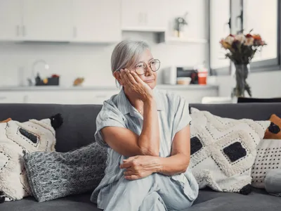 Pensionară la pensie - Foto: Freepik