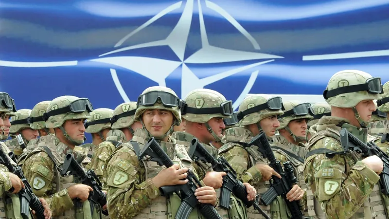 Rusia avertizează asupra riscului ridicat de confruntare militară cu NATO/foto: week uk