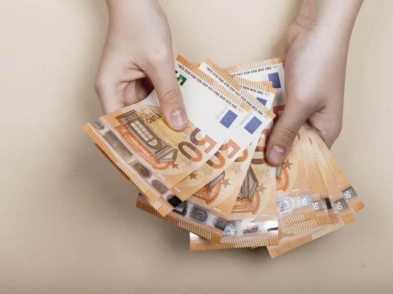 Curs BNR, 11 iunie. Moneda euro se depreciază foarte puţin, sub noul prag psihologic, de 5.10 lei - Foto: Freepik/CC0