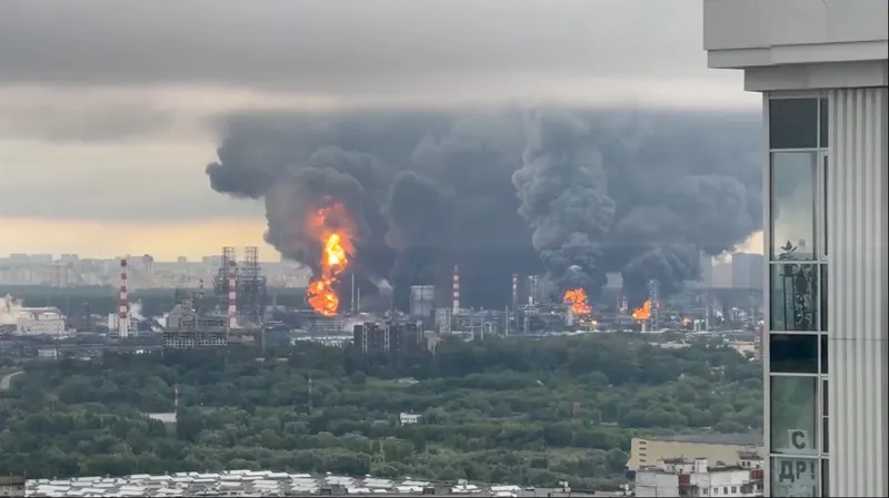 Rafinăria din Moscova, scoază din uz până anul viitor - Foto: Profimedia Images (imagine cu rol ilustrativ)