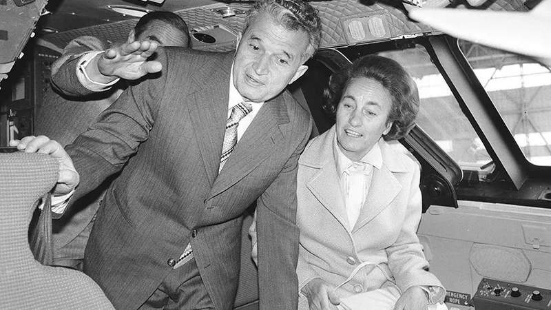 DICTATURĂ Ceaușescu
și-a arogat
meritele
pentru
perfomanțele olimpice