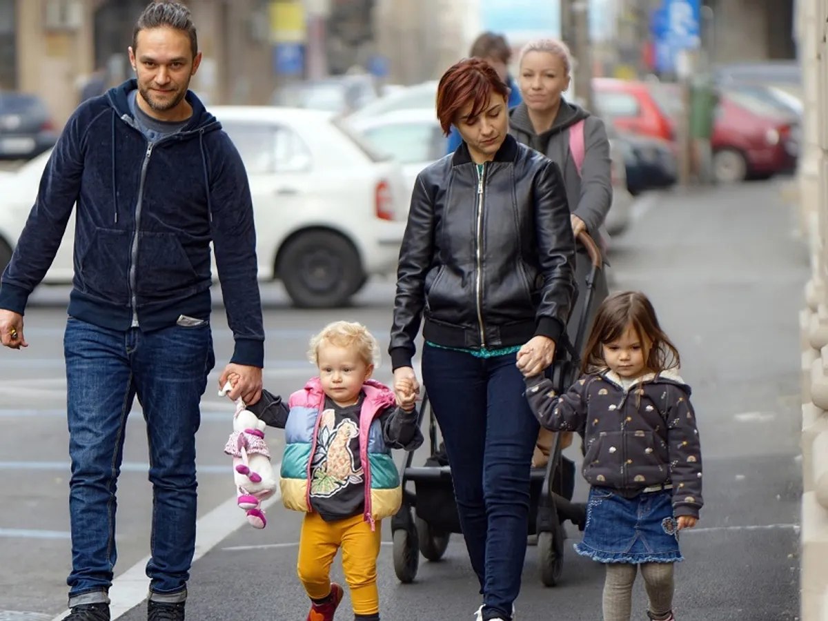 Părinții sunt sfătuiți să aibă grijă la infecțiile respiratorii la întoarcerea copiilor la școală. Ar putea fi Covid-19 - Foto: Pixabay.com (rol ilustrativ)