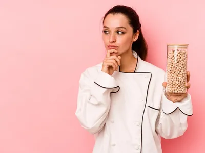 După câți ani trebuie să consumi alimentele pe care le ai în debara sau beci? Cum știi dacă mai sunt bune - Foto: Freepik (Imagine cu rol ilustrativ)