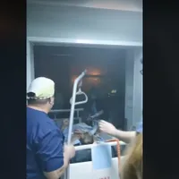 Pacienți evacuați la "Sf. Pantelimon"/FOTO: Digi24