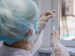 De mâine începe vaccinarea anti-COVID cu Pfizer pentru 156.000 de persoane vulnerabile. Sursă imagine: Inquam Photos - Costin Dincă