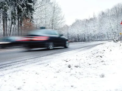 N-ai cauciucuri de iarnă, minim 1.946 lei amendă - Foto: magnific.com (Imagine cu rol ilustrativ)