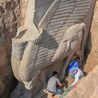 Descoperire epocală: Statuia unui „lamassu", de peste 2.700 de ani vechime, găsită în Irak - Foto: Facebook/Iraq museum