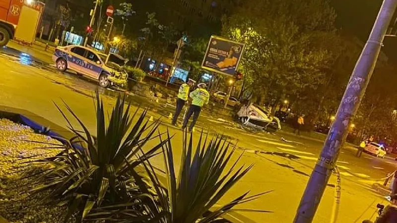 Mașina Poliției a fost avariată Foto Facebook/Info Trafic Bucuresti Ilfov