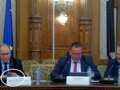 Elevă de clasa a V-a, discurs în lacrimi despre presiunea din școală, în timp ce ministrul Educației stătea pe telefon