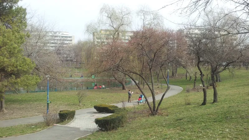 Primăria Sector 2 cere preluarea în administrare a Parcului Circului de la ALPAB: Arată „dezolant”. / Foto: metropotam.ro