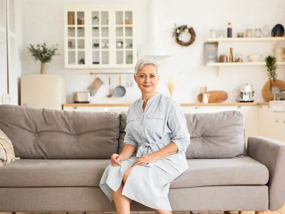 Pensionară la pensie - Foto: magnific