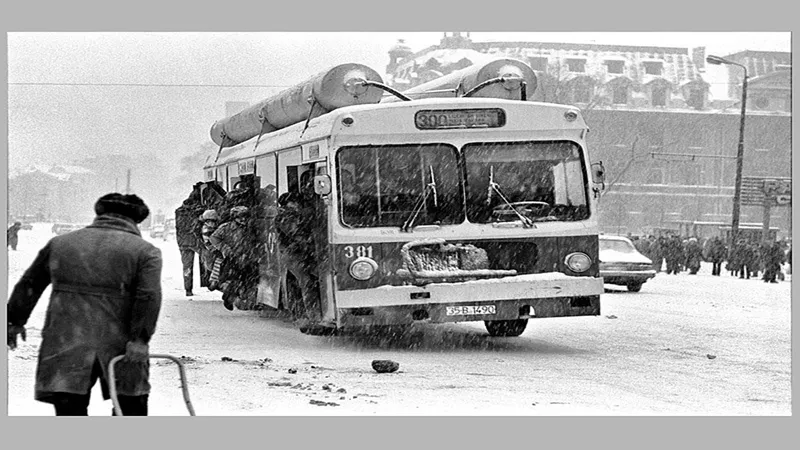 FOTO-document, pentru tinerii născuți după 1989: Ce bine se trăia în comunism în România - Foto: Andrei Pandele / Facebook