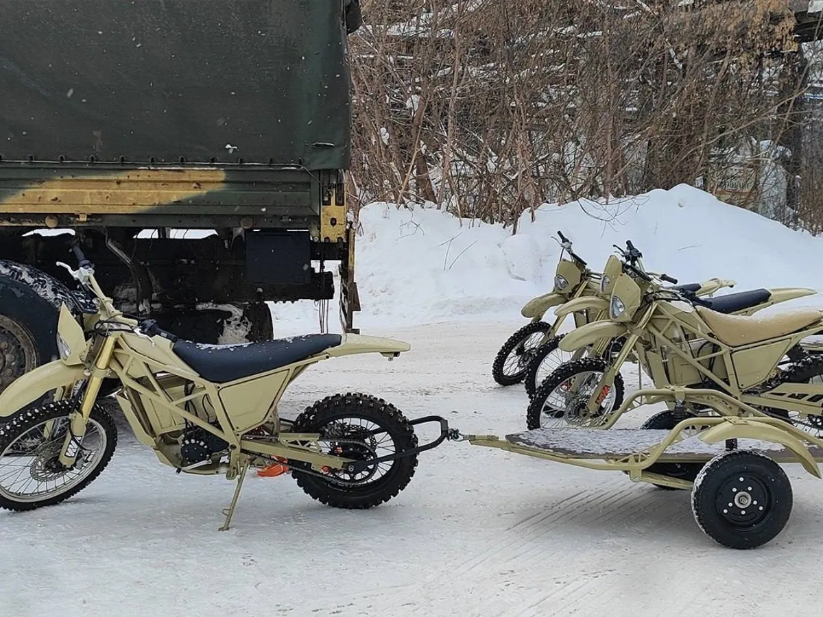 Motoreta electrică Izh-Enduro - Foto: defence-blog.com