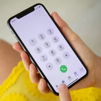 Noi tarife, mai mici, pentru apelurile fixe şi mobile, de la 1 ianuarie. / Foto: businessinsider.com