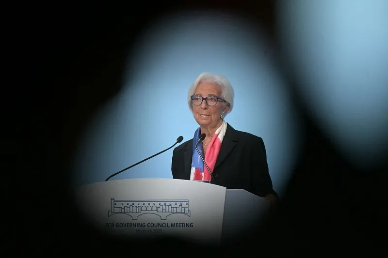 Christine Lagarde, preşedintele BCE, în conferinţă de presă - Foto: Profimedia Images