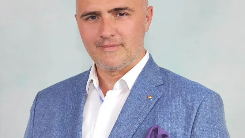 Dorel Acatrinei, fost șofer, actual deputat AUR. Sursa imagine: Facebook