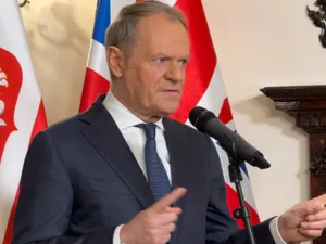 Mesaj de susținere pentru Nicușor Dan din partea premierului Poloniei: Să apere ca Duckadam Foto: AFP
