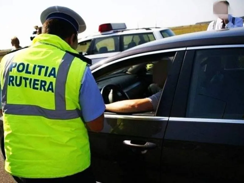 Polițist de la Rutieră/FOTO: observatornews.ro