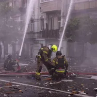 „Continuăm să trăim”. Cu se trezește Kievul la viață după nopți de teroare cu bombardamente - Foto: Profimedia images