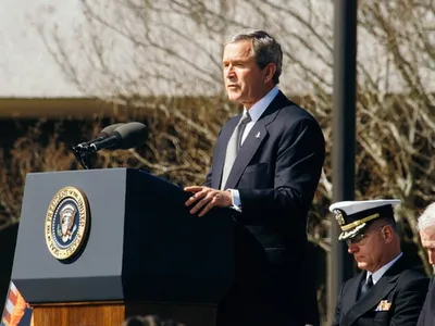 George W. Bush consideră o „greşeală” decizia de retragere a trupelor NATO din Afganistan/FOTO: Unsplash