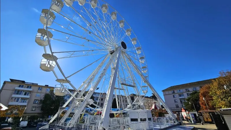 România va avea prima roată panoramică hi-tech la un Târg de Crăciun. În ce oraș va fi instalată - Foto: Spotmedia / imagine cu caracter ilustratic