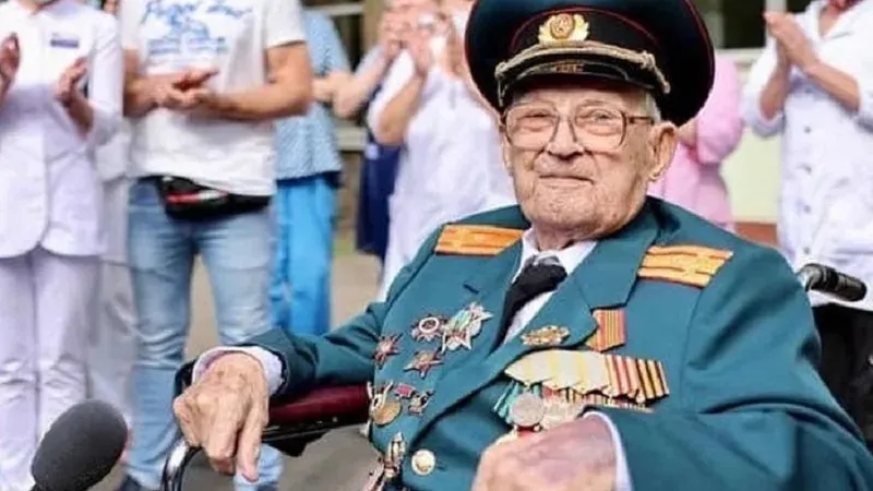 Pensie specială medie de 918 lei pentru veteranii de război