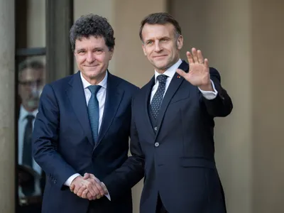 Nicușor Dan și Emmanuel Macron - Foto: Profimedia Images